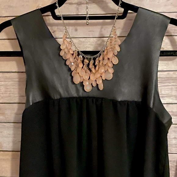 *FREE w purchase* Peach Pink Cascade Necklace - Picture 4 of 7